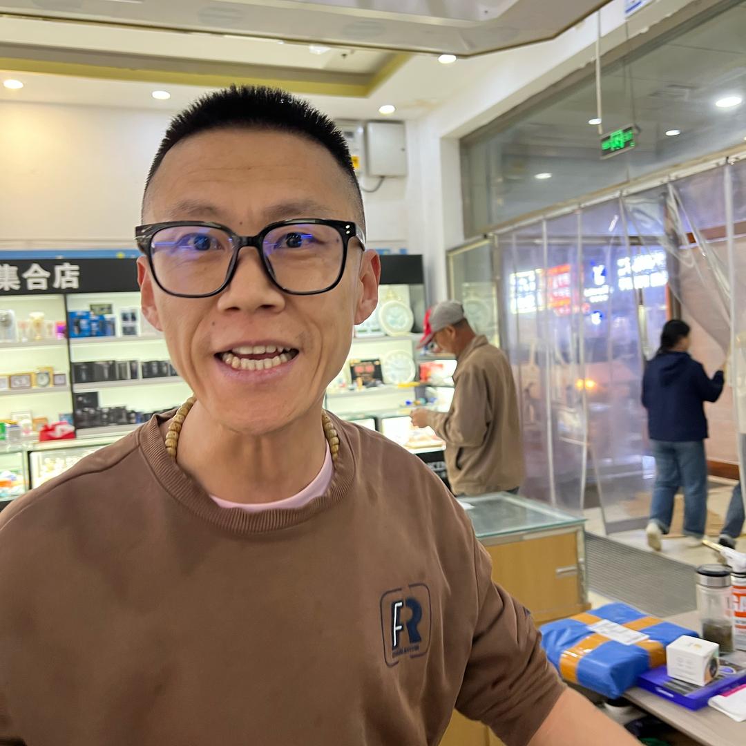 阿震同学