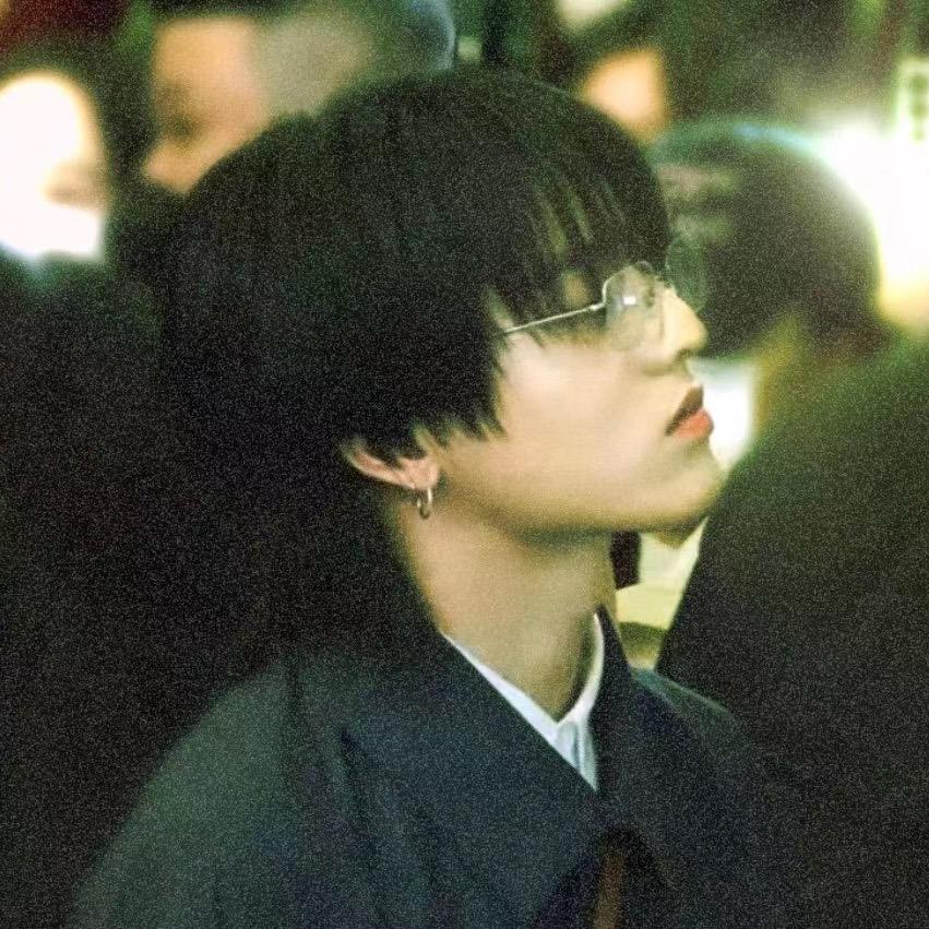 Lutra🦦逃命