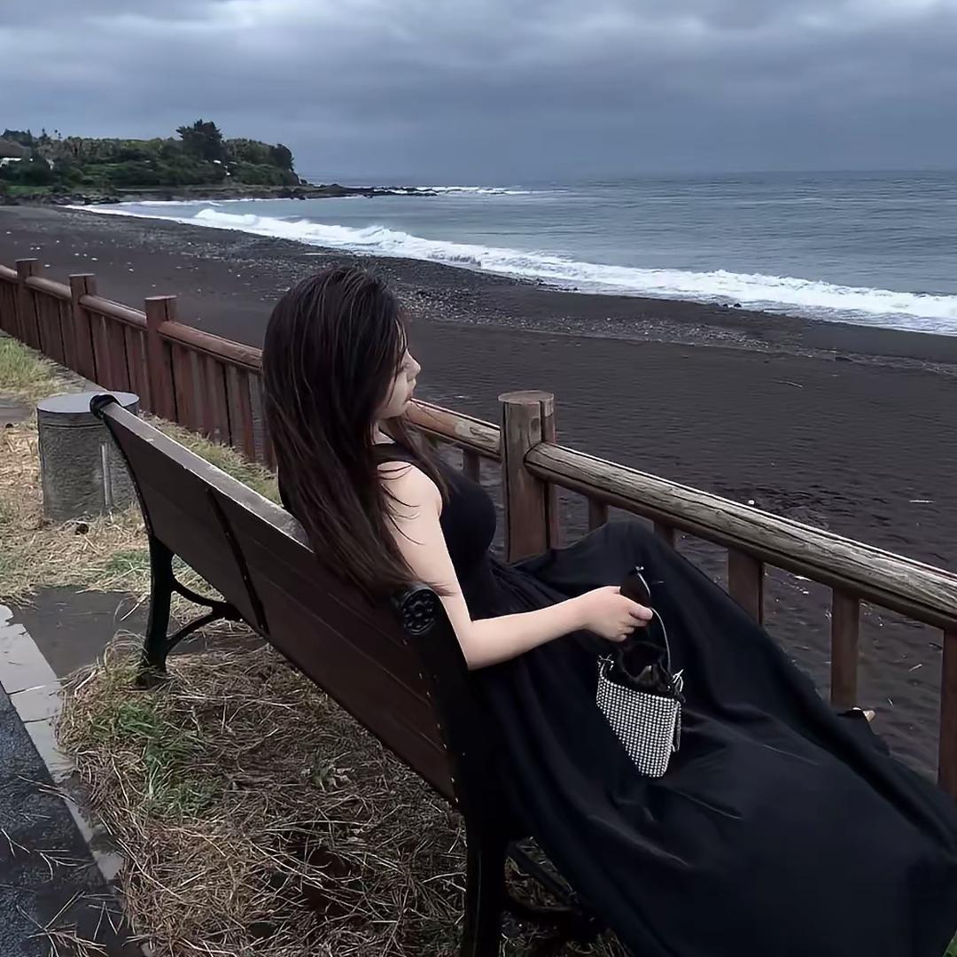 小Q.