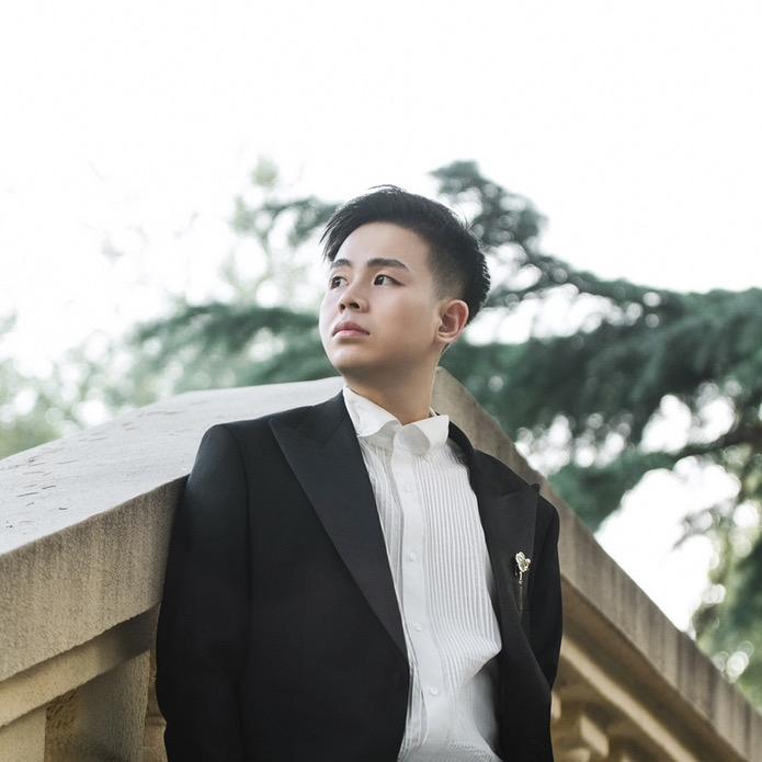 努力的张少年
