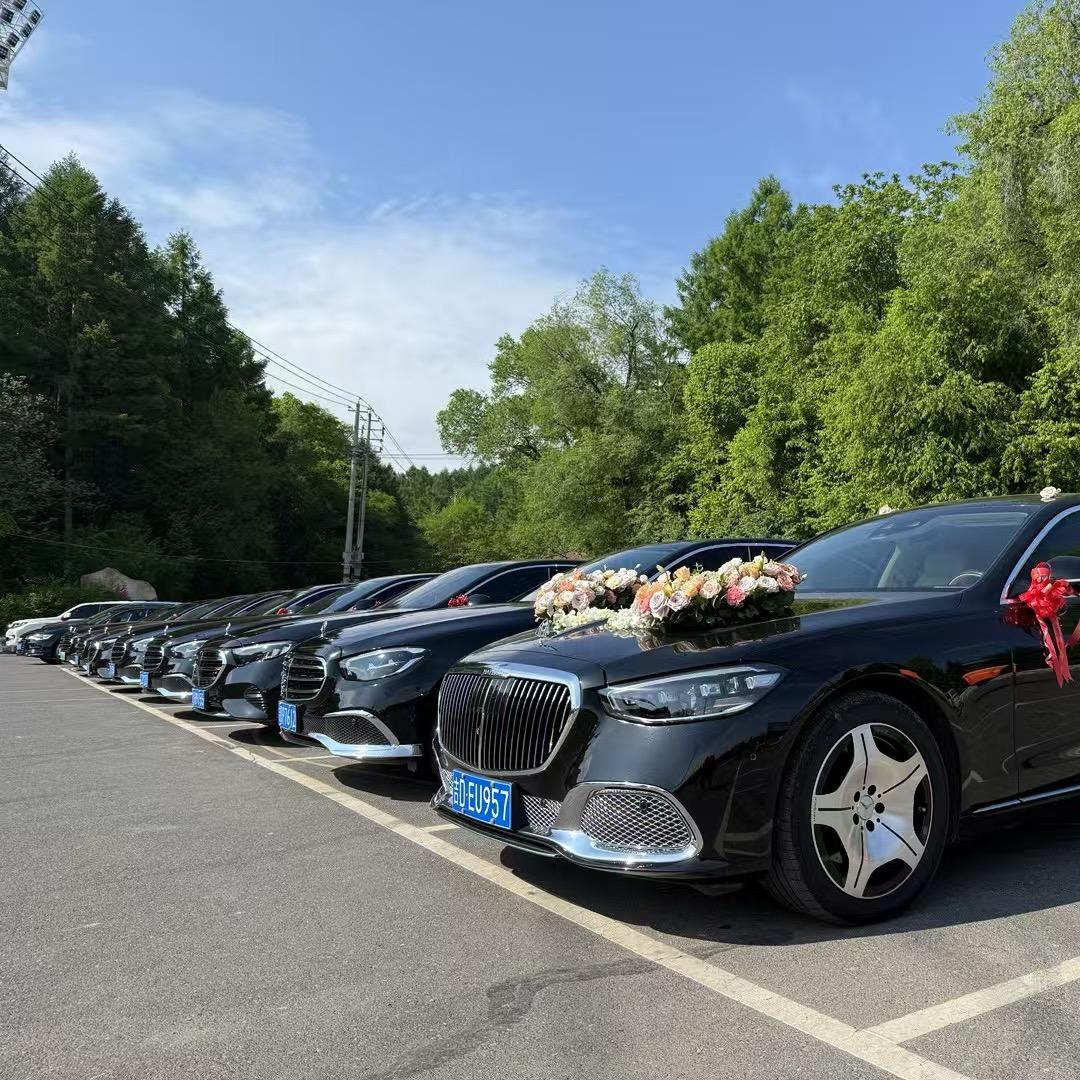 东丰县奔驰E级婚礼车队