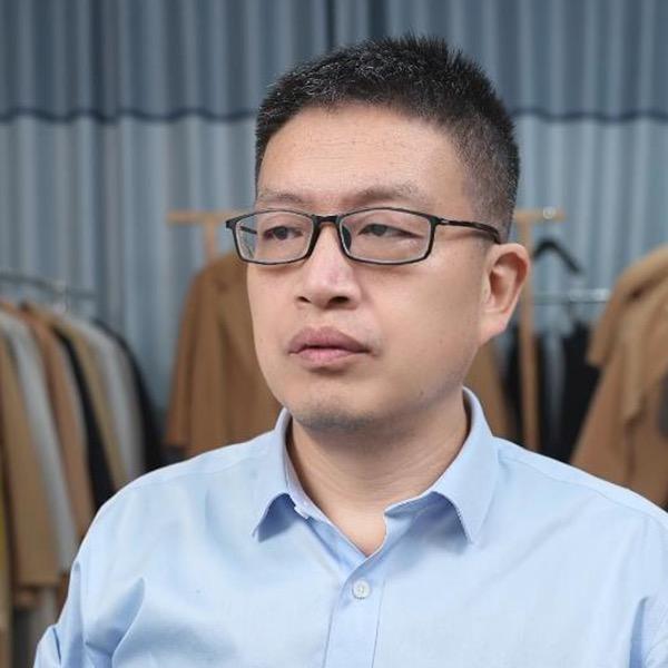丙火羊绒大衣