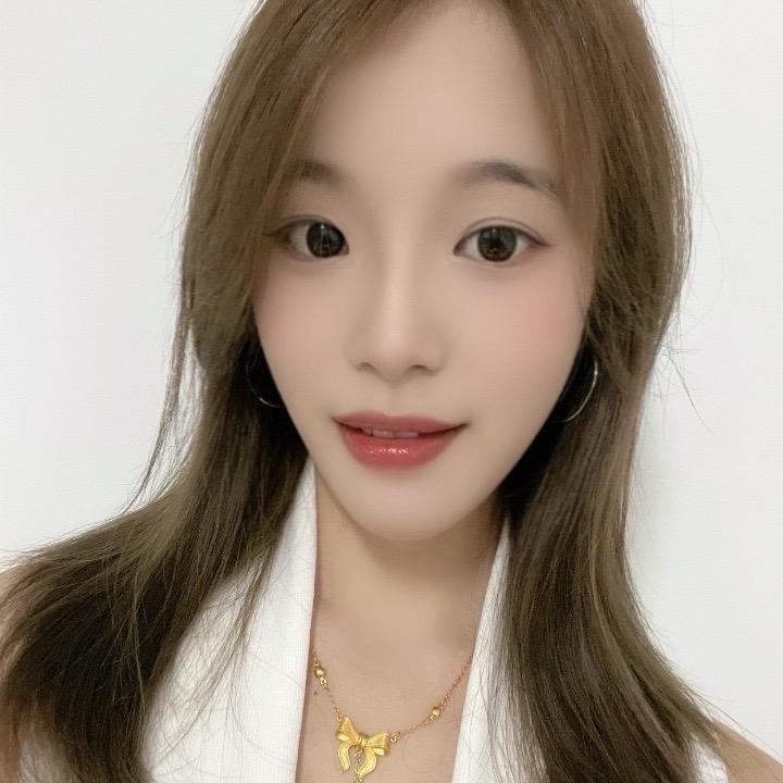 伍小姐💕
