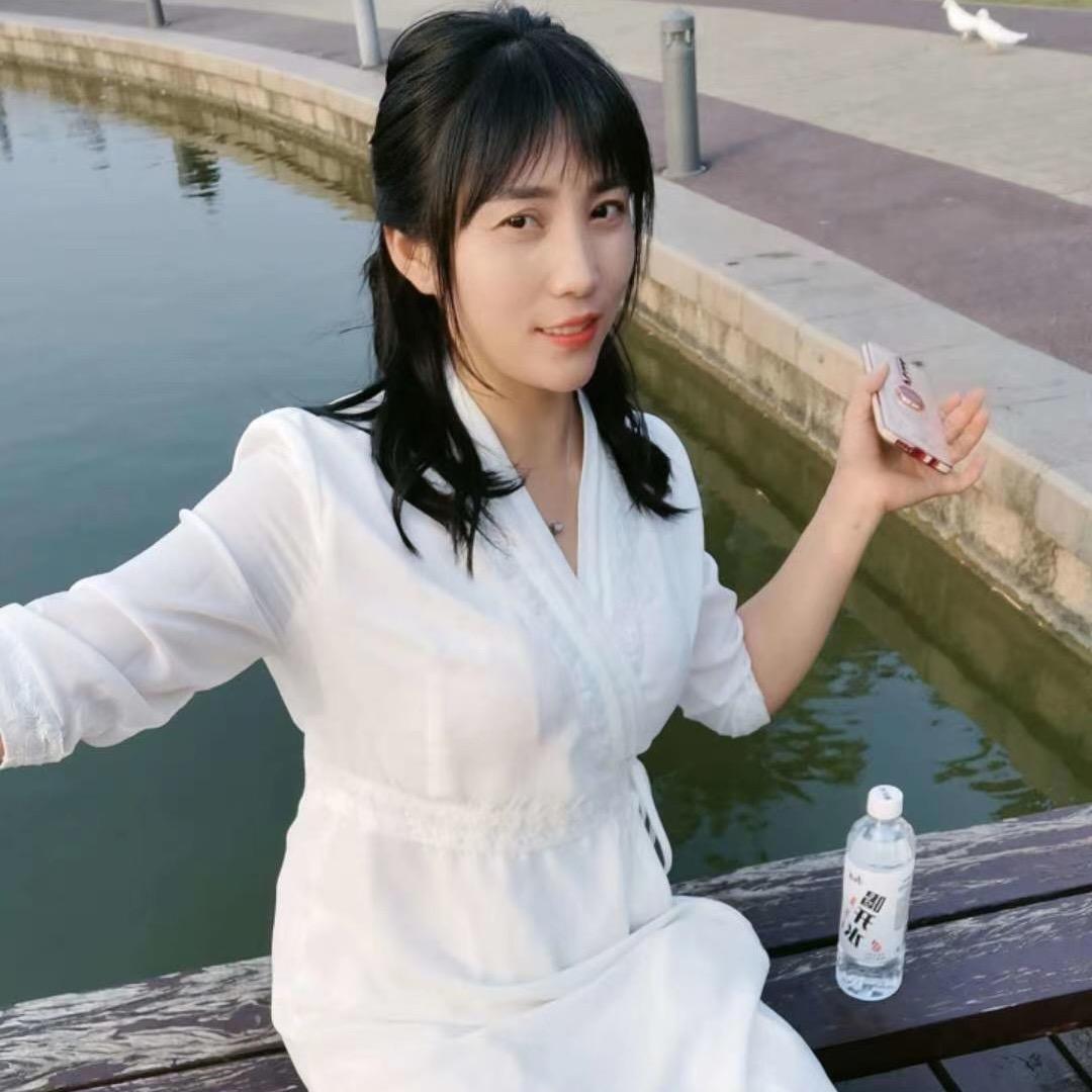 连芝，AAAAAAAA宏创瓷砖