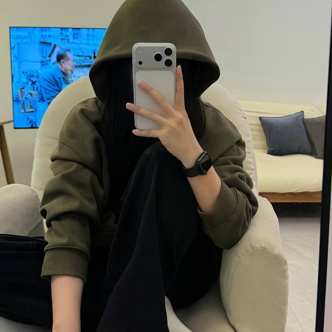 泡尔酒吧经理
