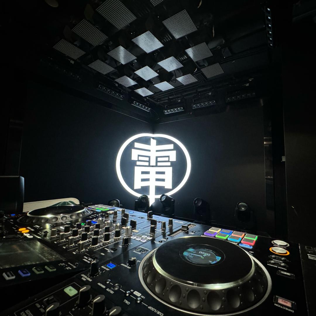 雷震传媒_客服·周密