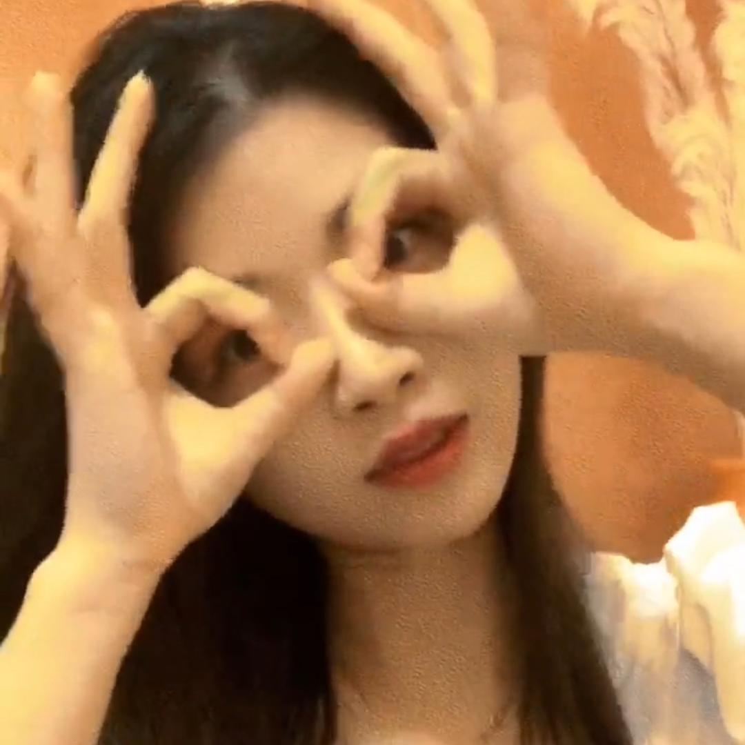 楚楚 🌟