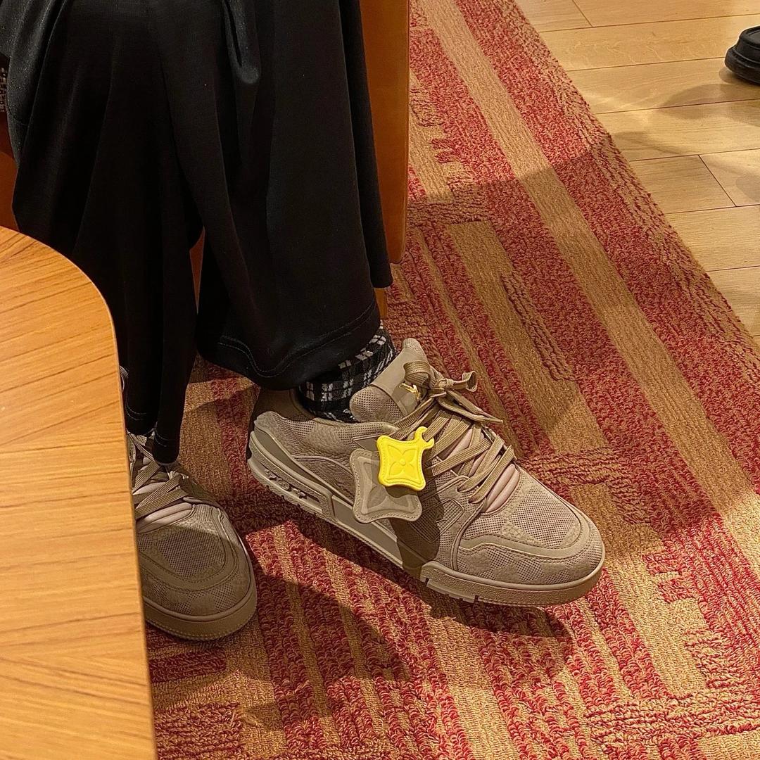 A.  海外🌍渠道货