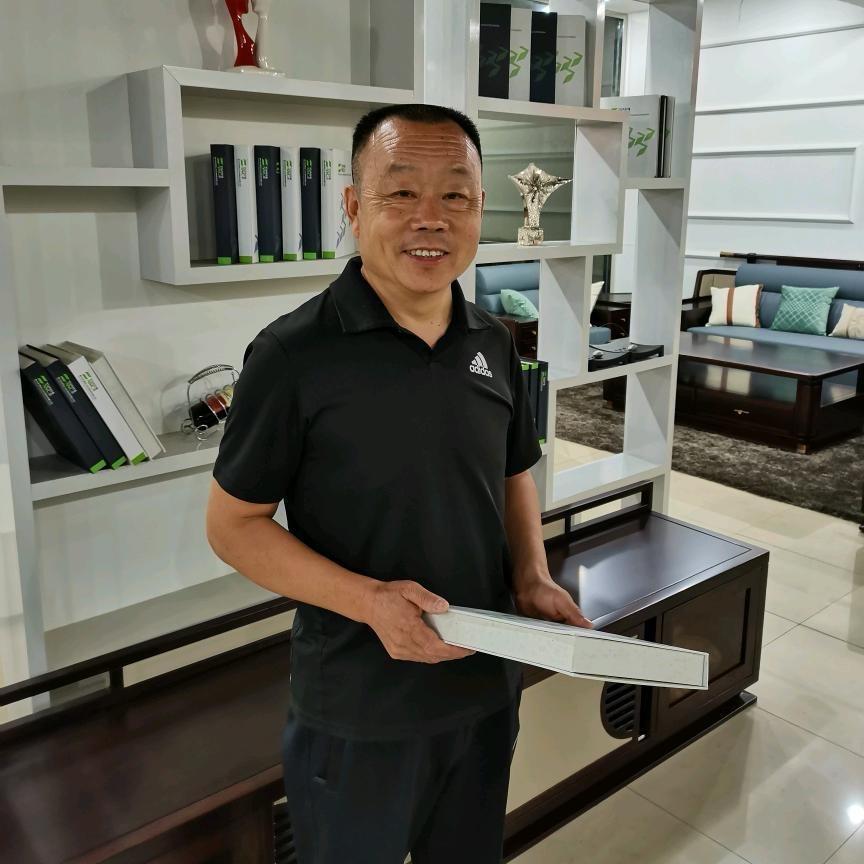 邹平实木家具老董