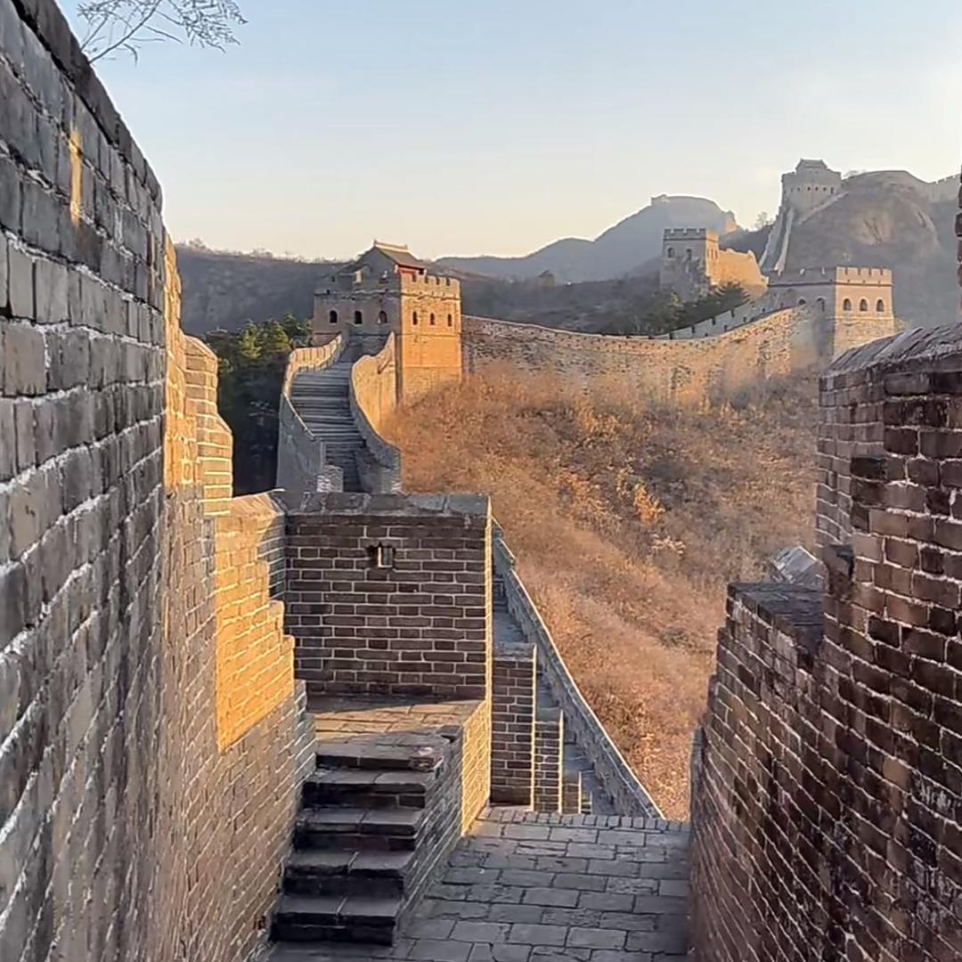 千锤万凿出深山