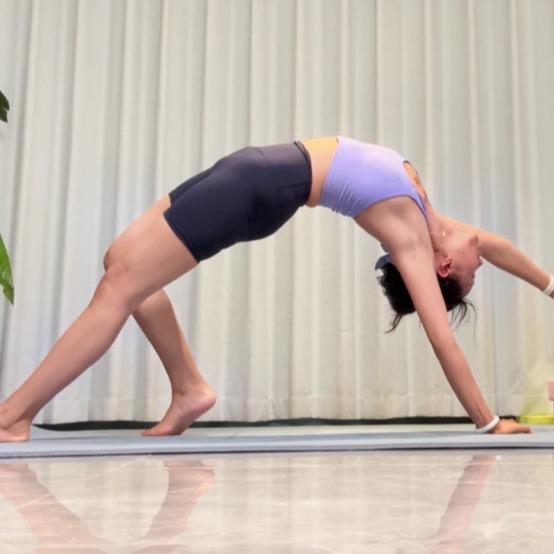 叶子爱瑜伽 yoga