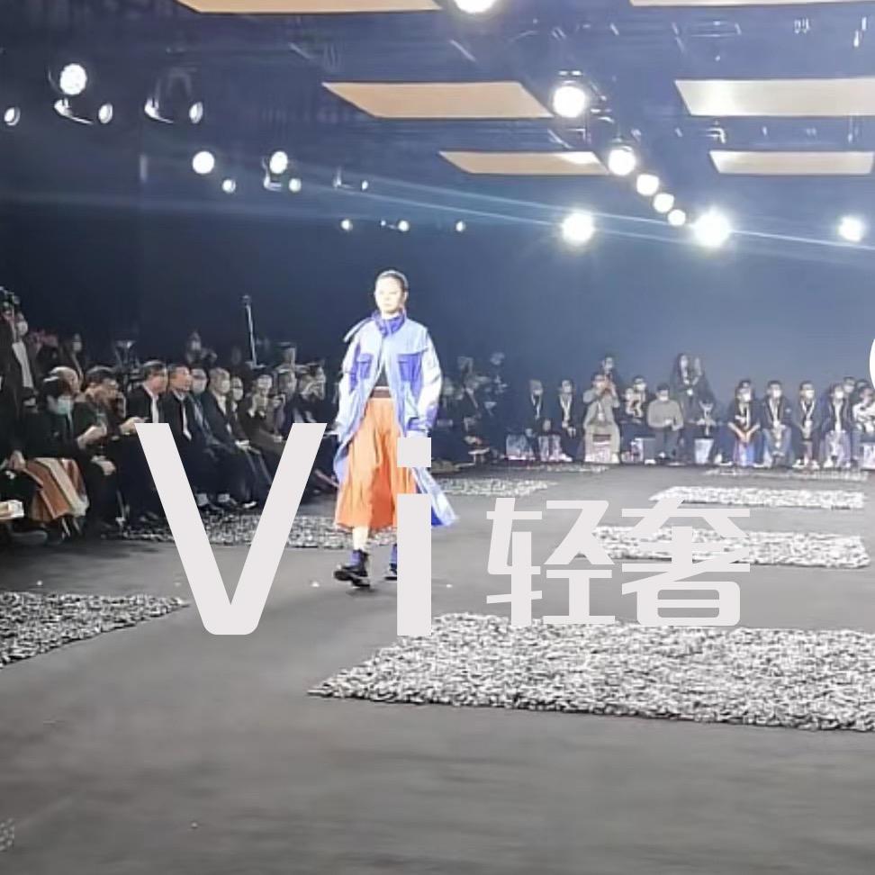 V i  威爱轻奢女装