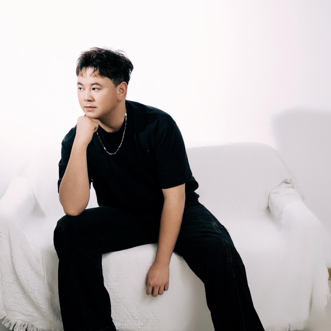 陆涛轻术造型成都轻术美业品牌管理有限公司