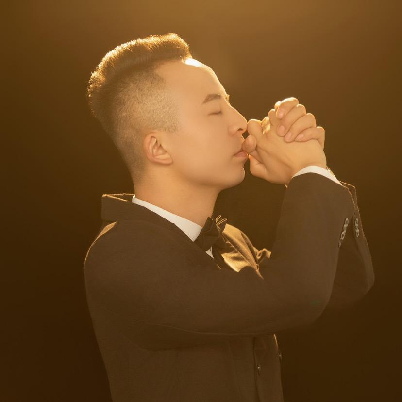 青海擎谷智能机器人 尕尊宝