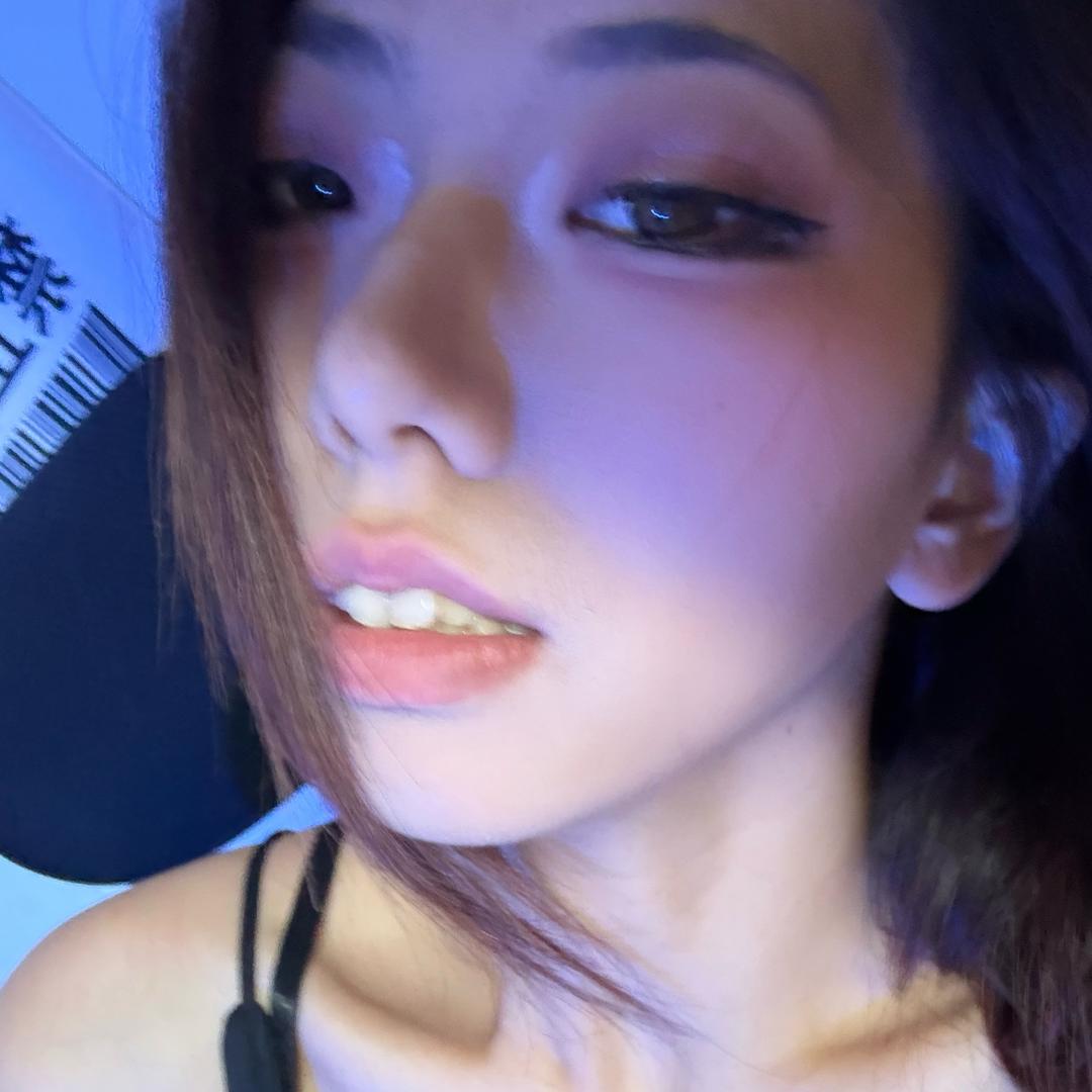 阿芸.