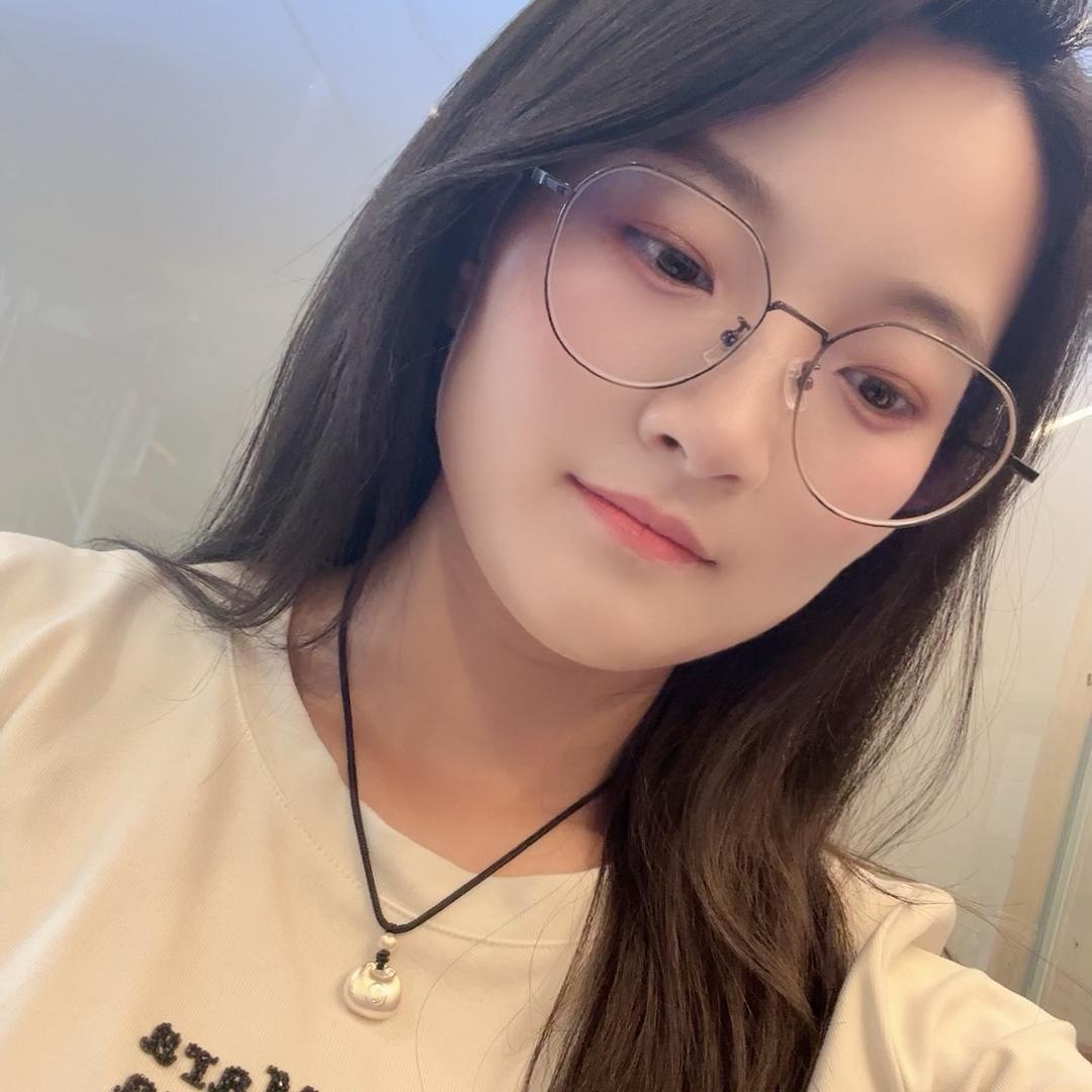 🌈徐小妹(˵¯͒〰¯͒˵)