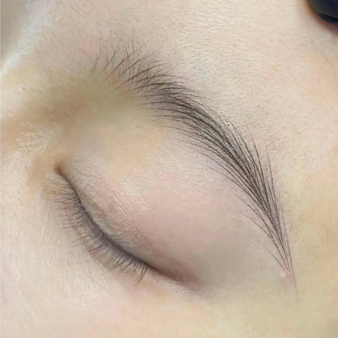 云云 99 纹眉 眼 唇