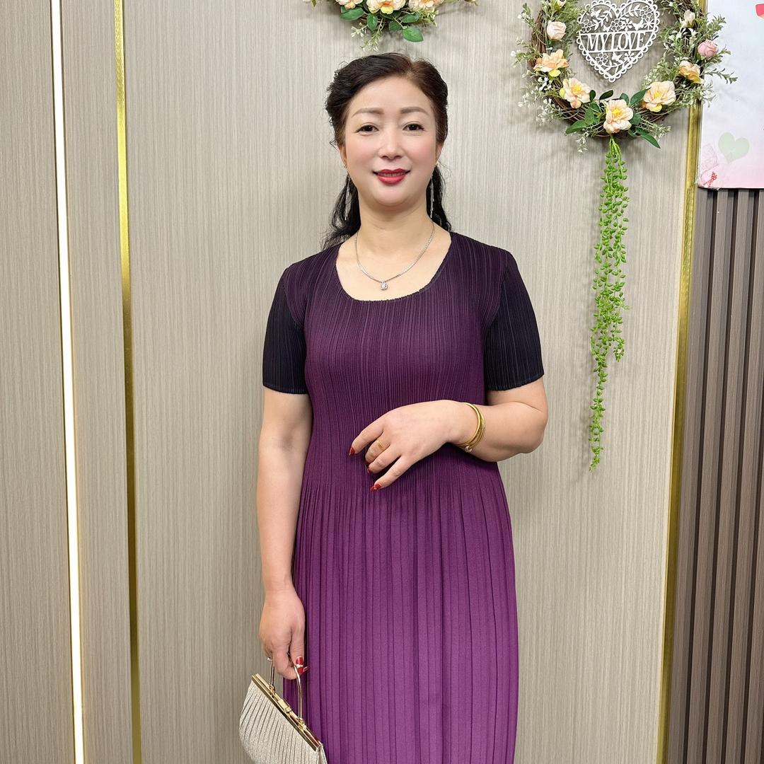 霞娜妈妈装