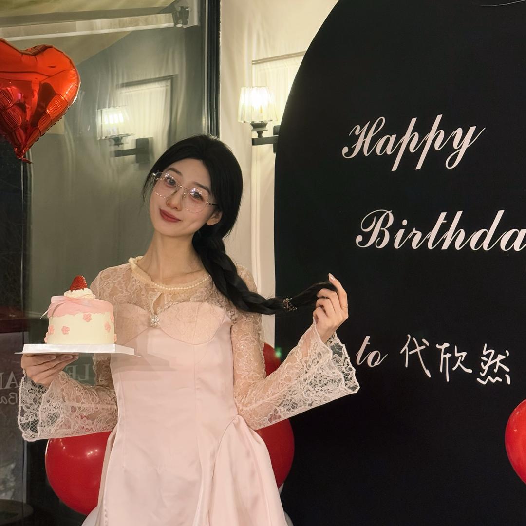 爱吃麻辣烫的小精灵🧚‍♂️