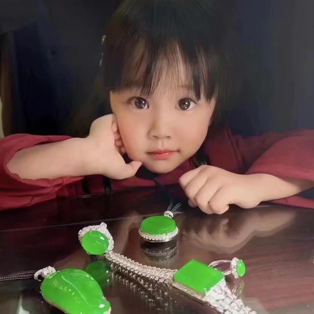 鼎拓翡翠