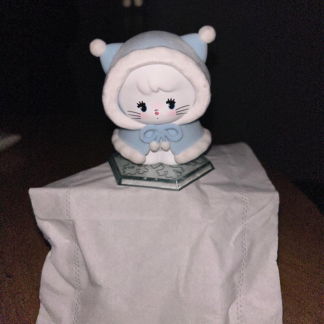 Felicia延