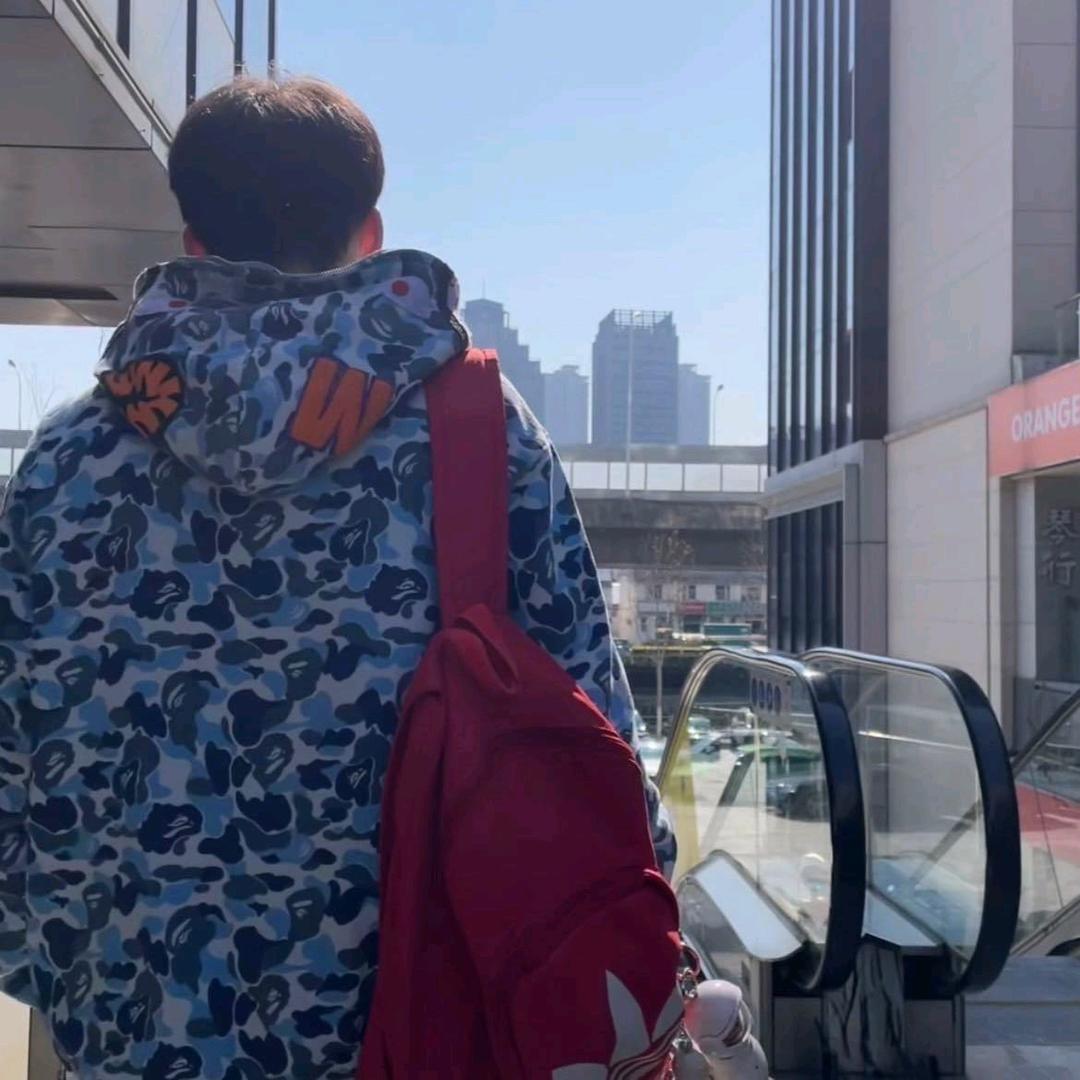 @做梦都想上钟（若水兰庭203号）