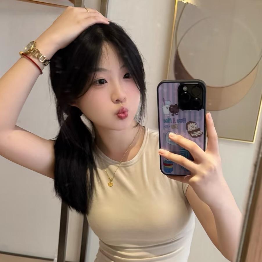 菠萝吃梅梅