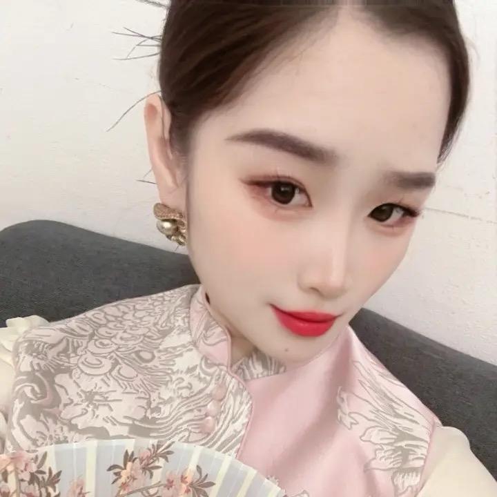 商贸城 AUTUMN 轻奢女装