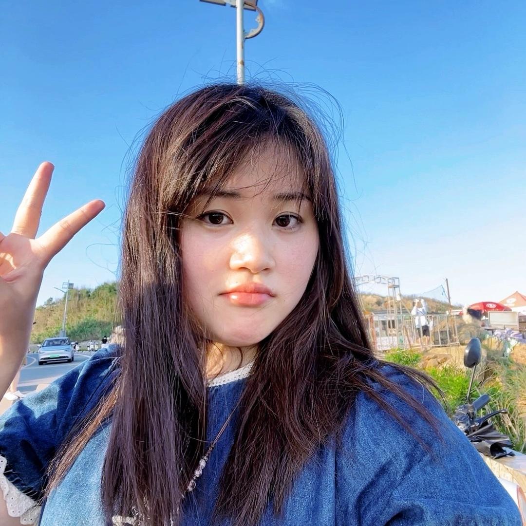 瘦得不能再瘦的红姐😍