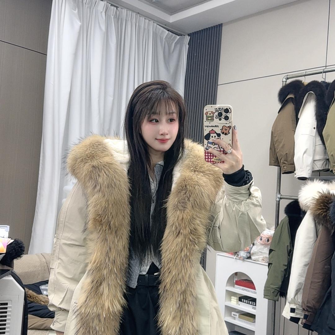 繁伊轻奢服饰小店