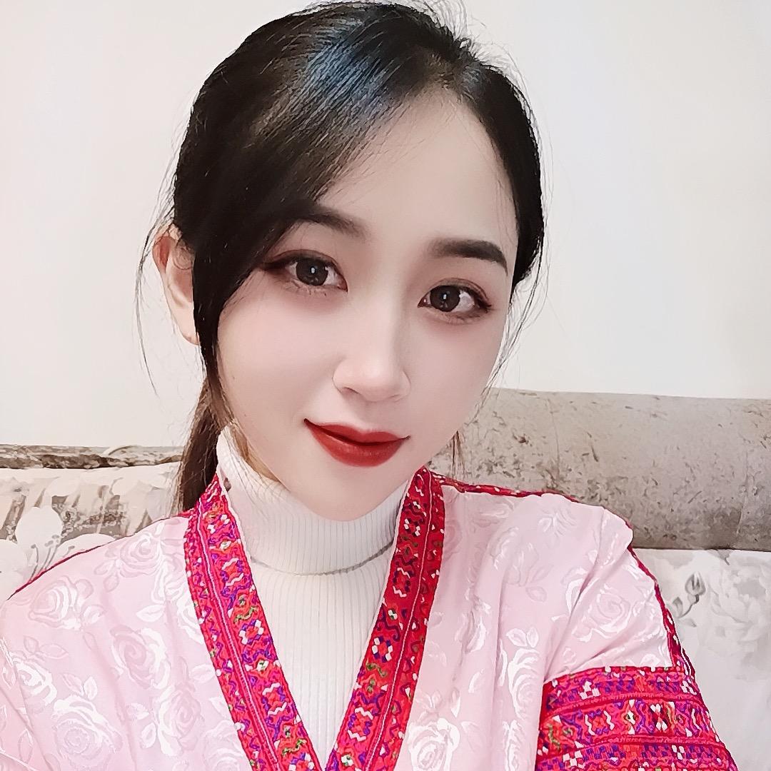 凯里市婷曼逸形体设计师-桃子