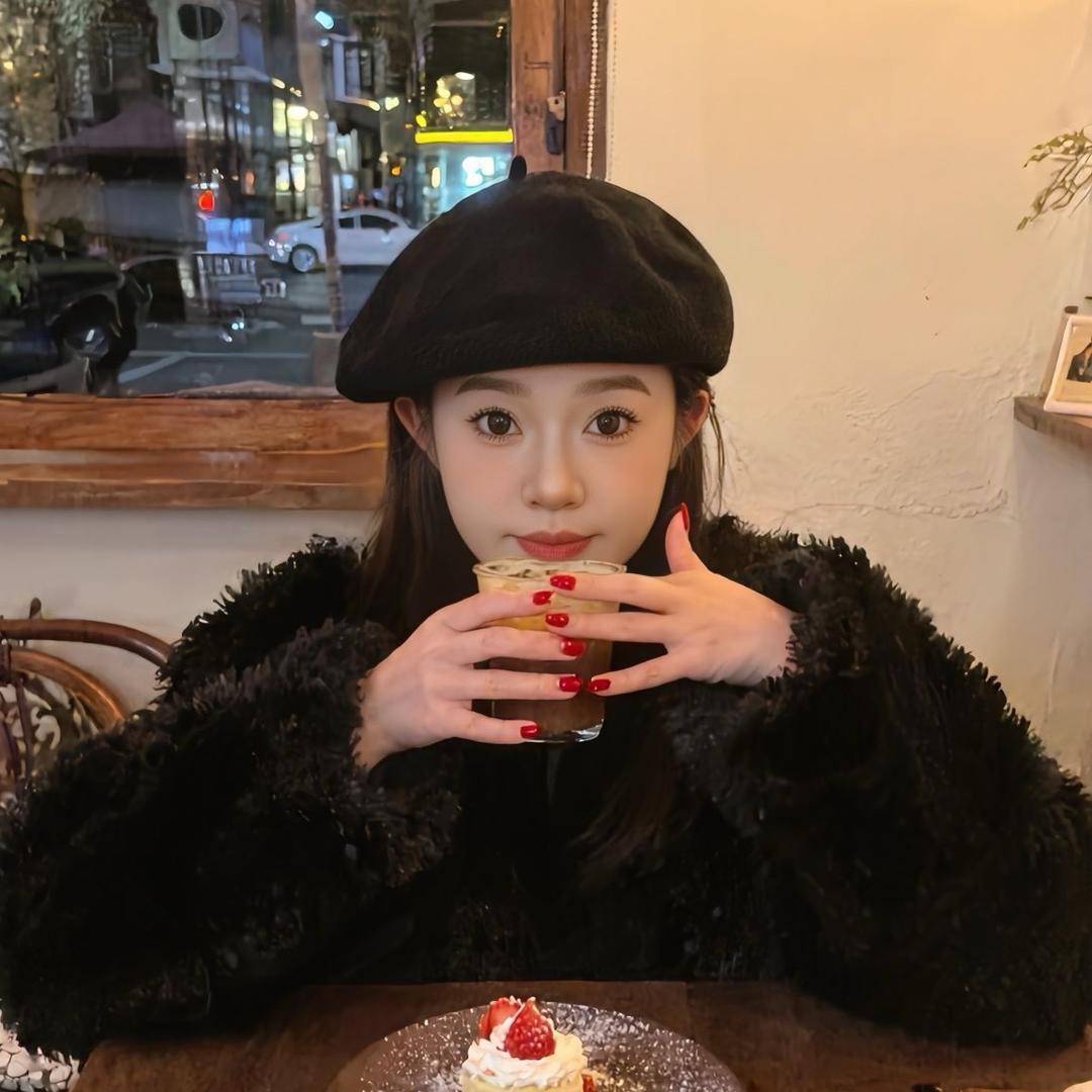 美月.