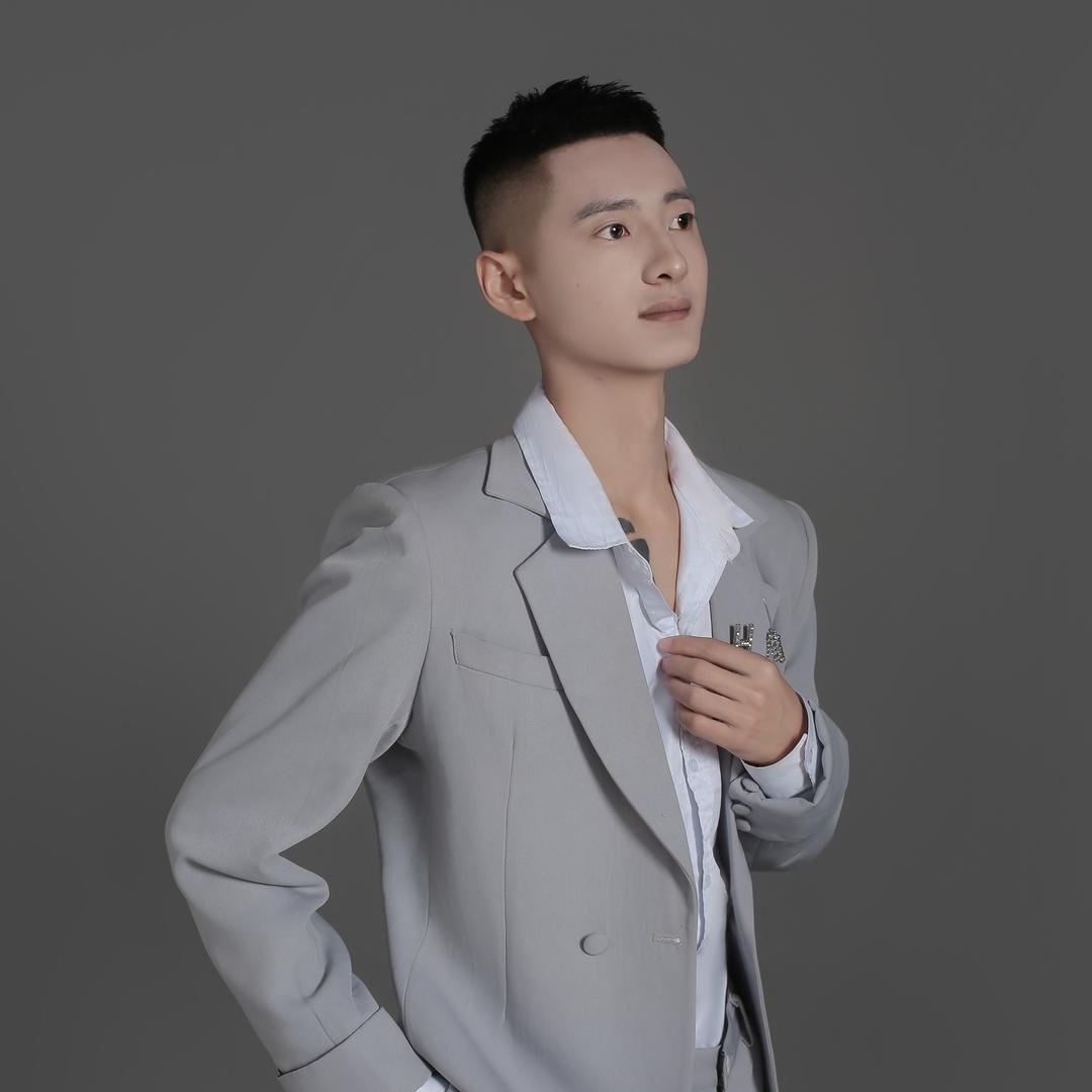 深圳金包铜创始人老六