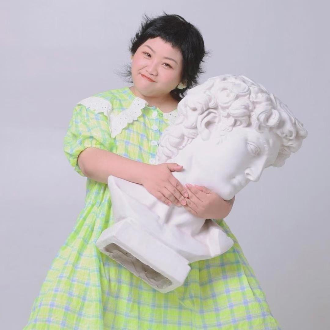 美妆神手大大（红哒哒）