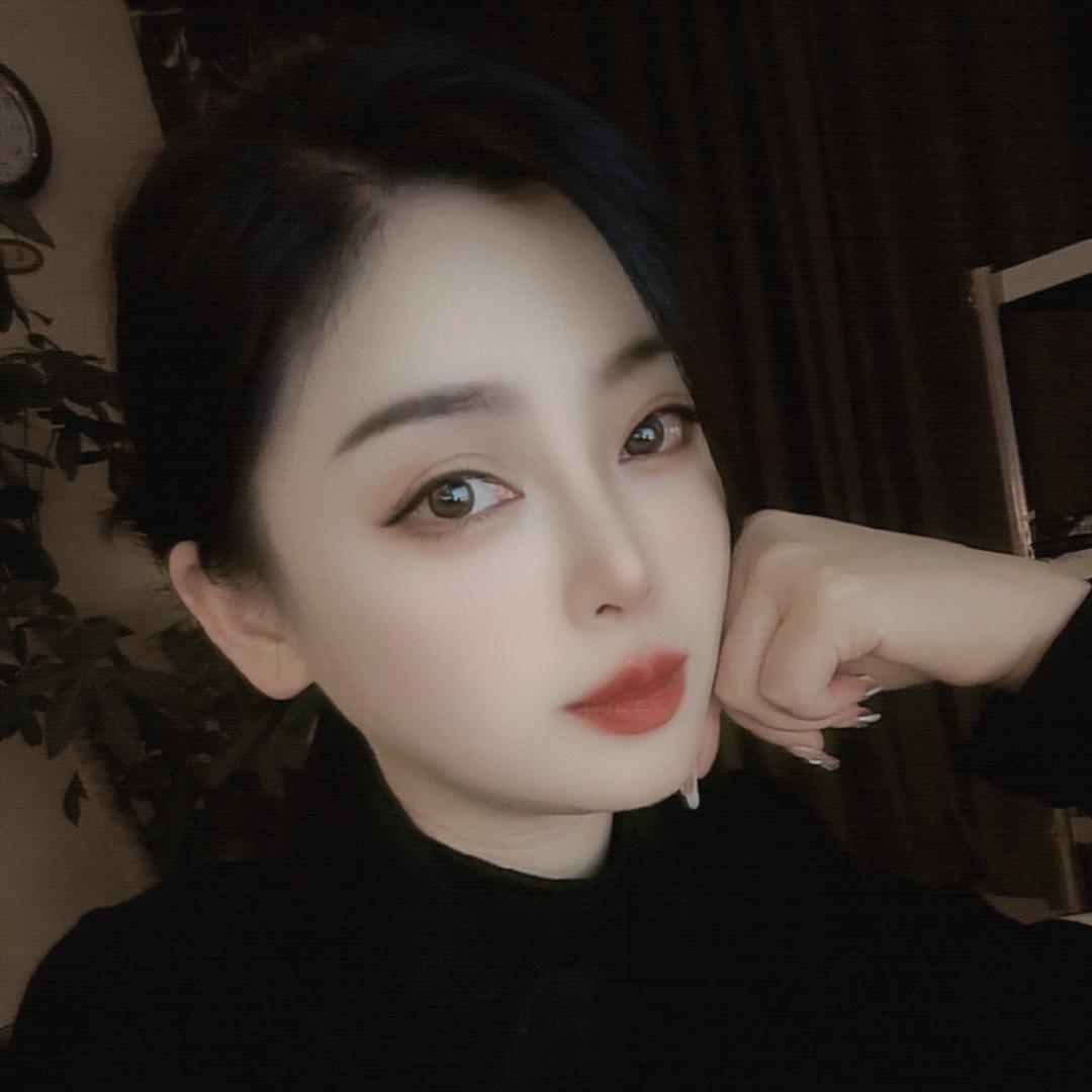 舒舒😘