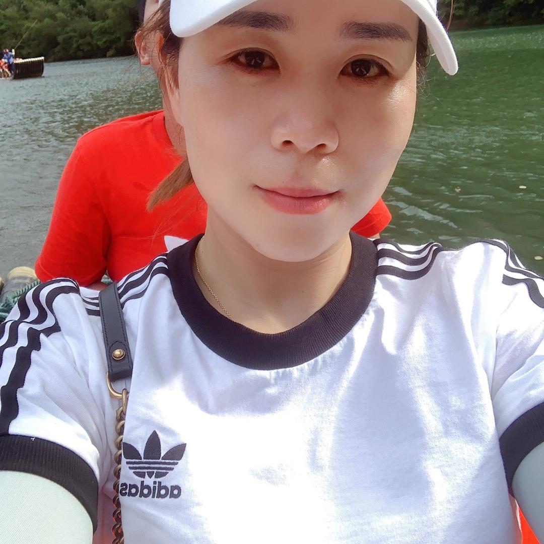 依凡星服饰（商品在橱窗）