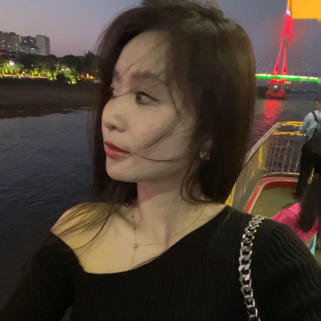 在版纳开马场的姣姣🐎