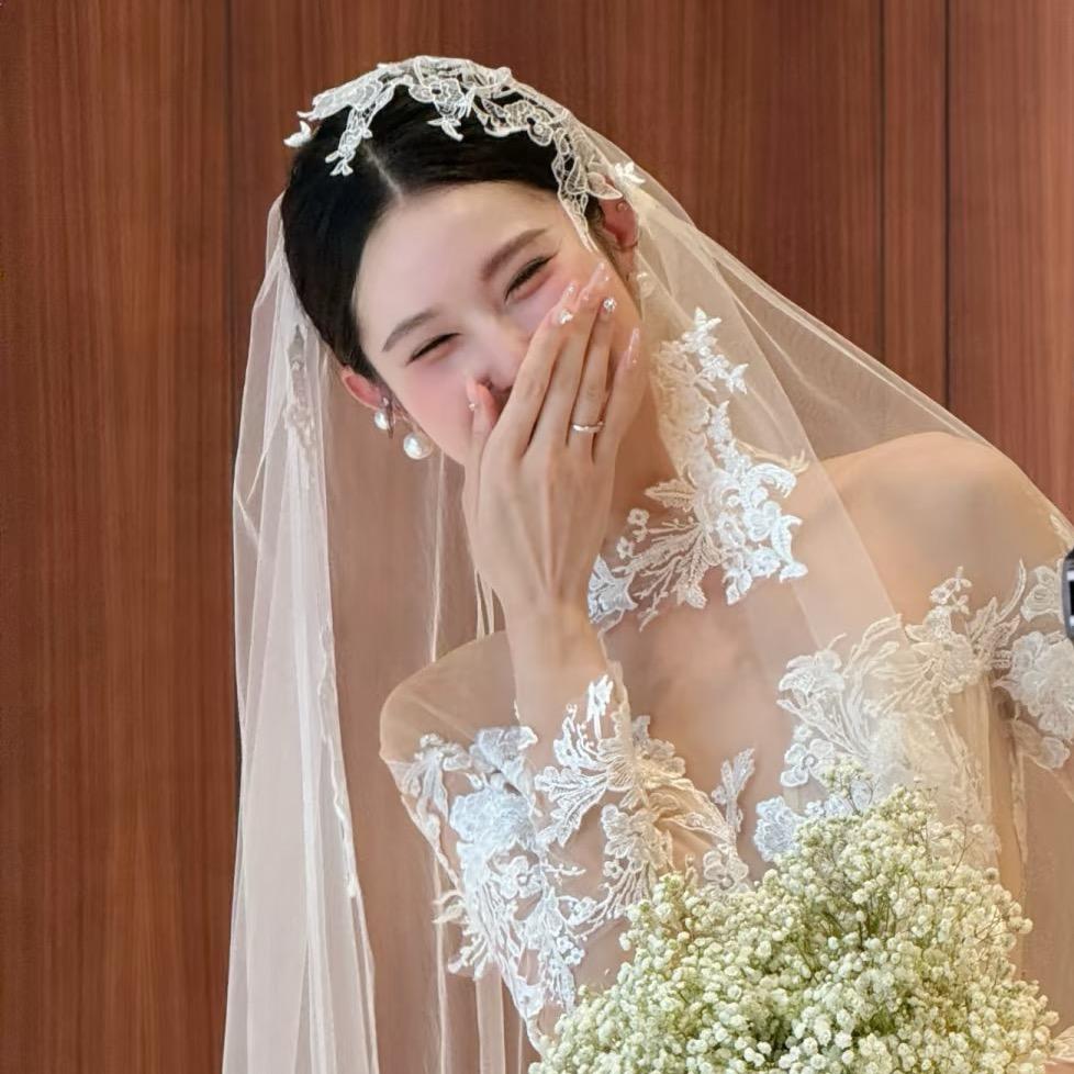 花囍婚纱嫁衣馆—花花