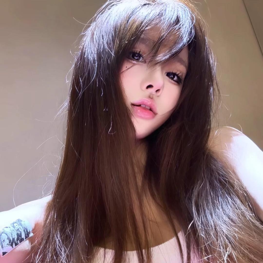 我 很 色 的