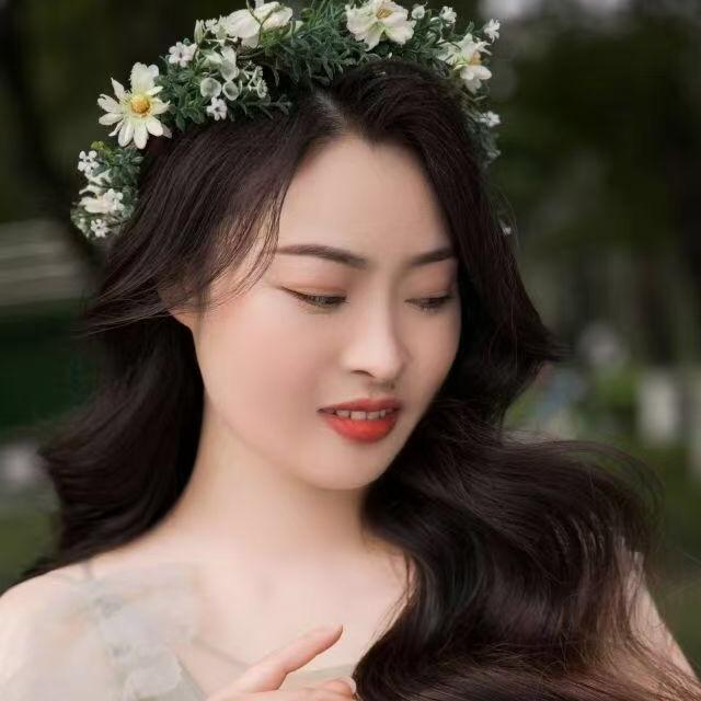 依依