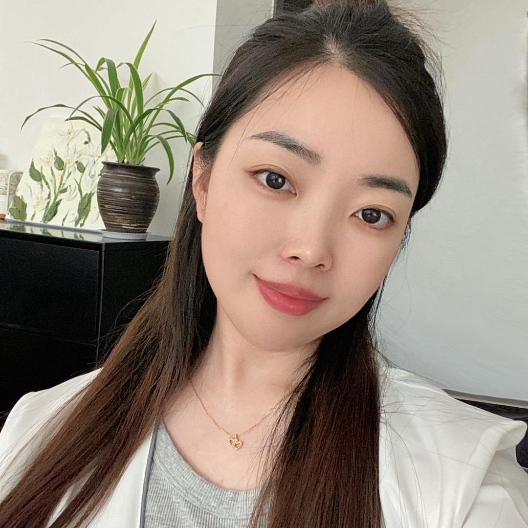 在东港区做皮肤管理的小小张