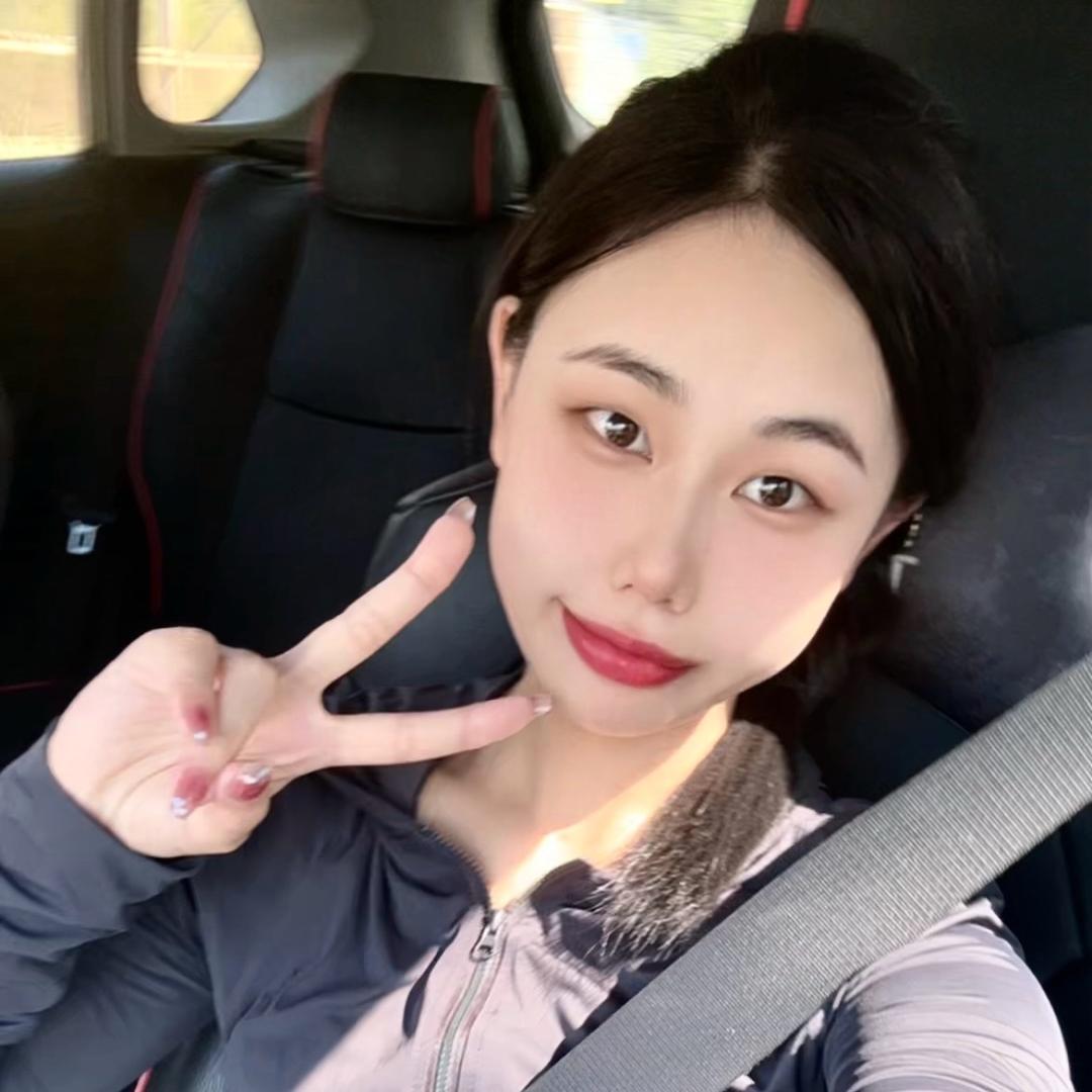 啊颖
