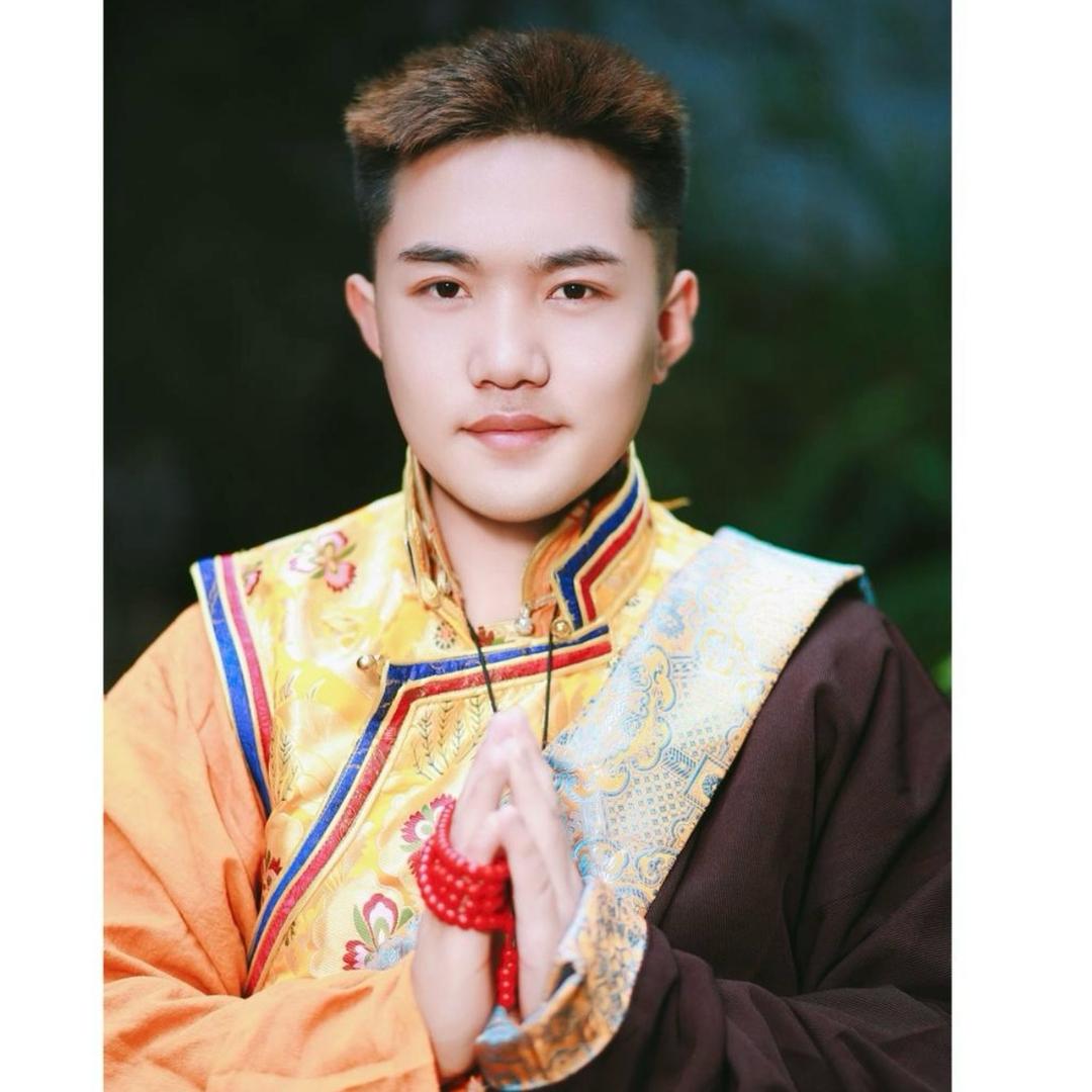 卓博 丹巴 员工