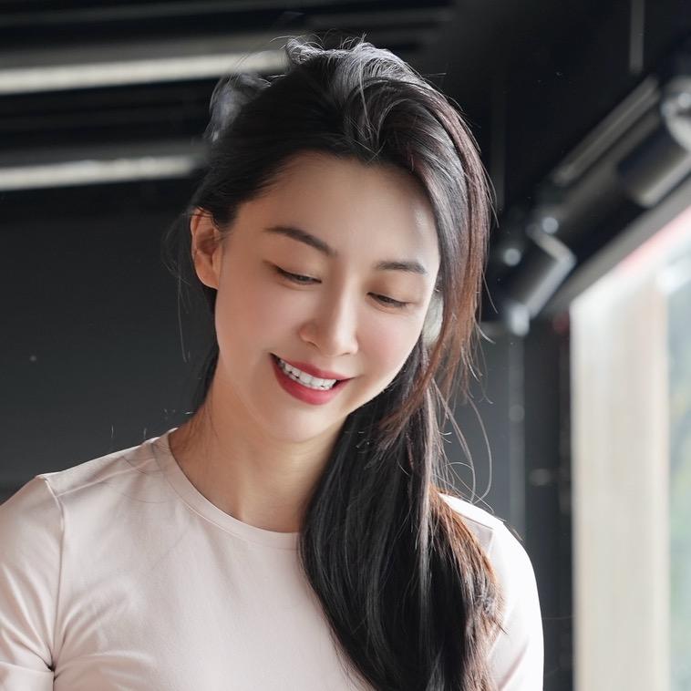 董小姐 Alaia