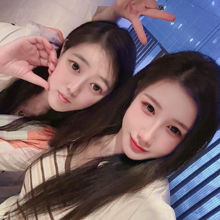 菜园烧烤俩姐妹