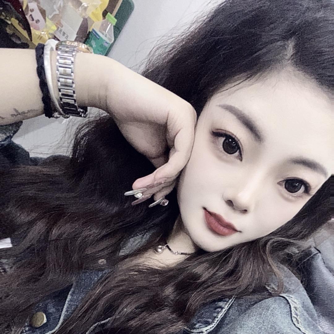 🖤L.