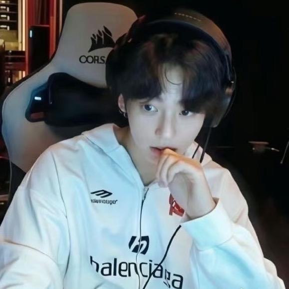 ɴɪɴᴛʜꜰᴏʀ-