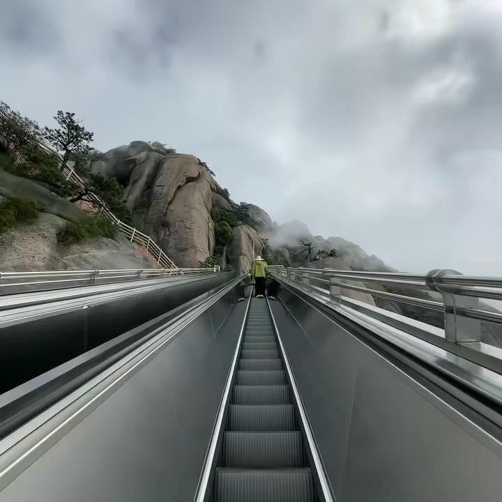 无疆兽飞行无人机