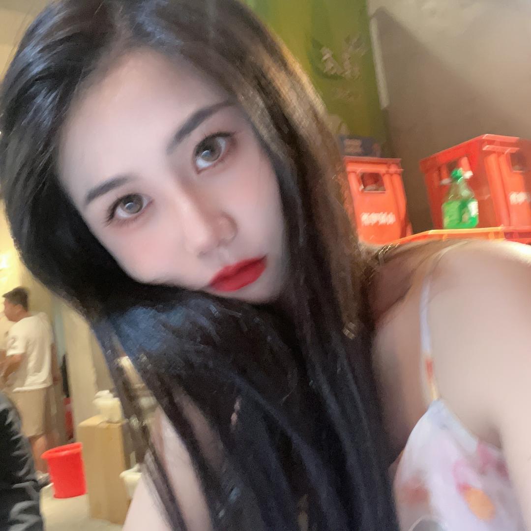 🦋.