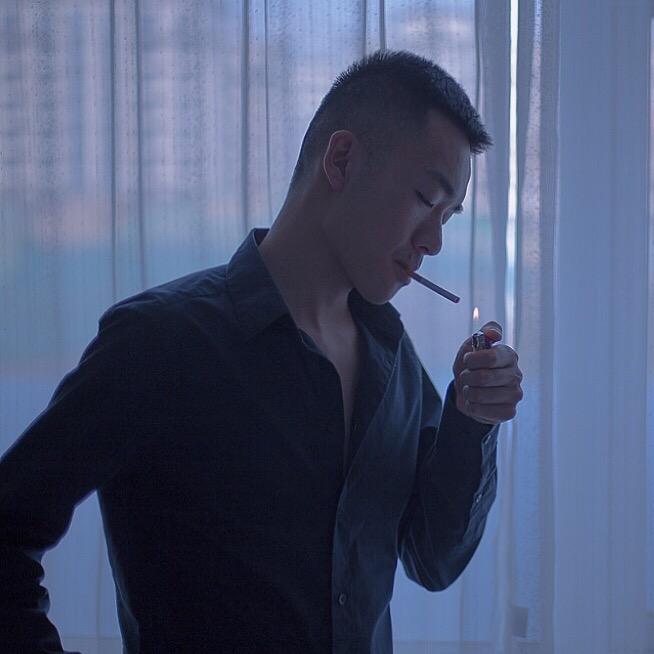 一个人的兵荒马乱📷。